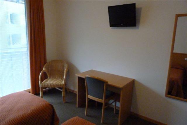 Garni Cremona Bed & Breakfast Бресаноне Стая снимка